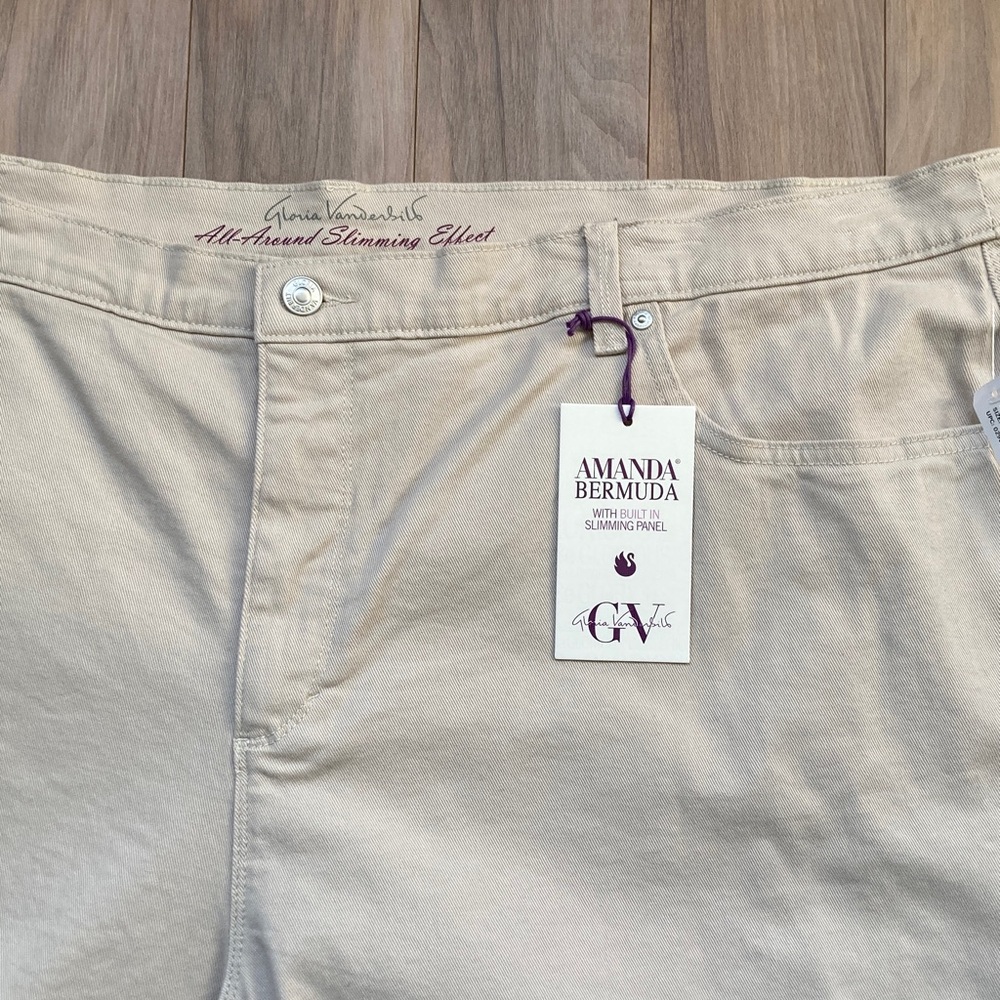 Gloria Vanderbilt Amanda Bermuda Short flawless stretch classic rise 24W - Picture 7 of 15